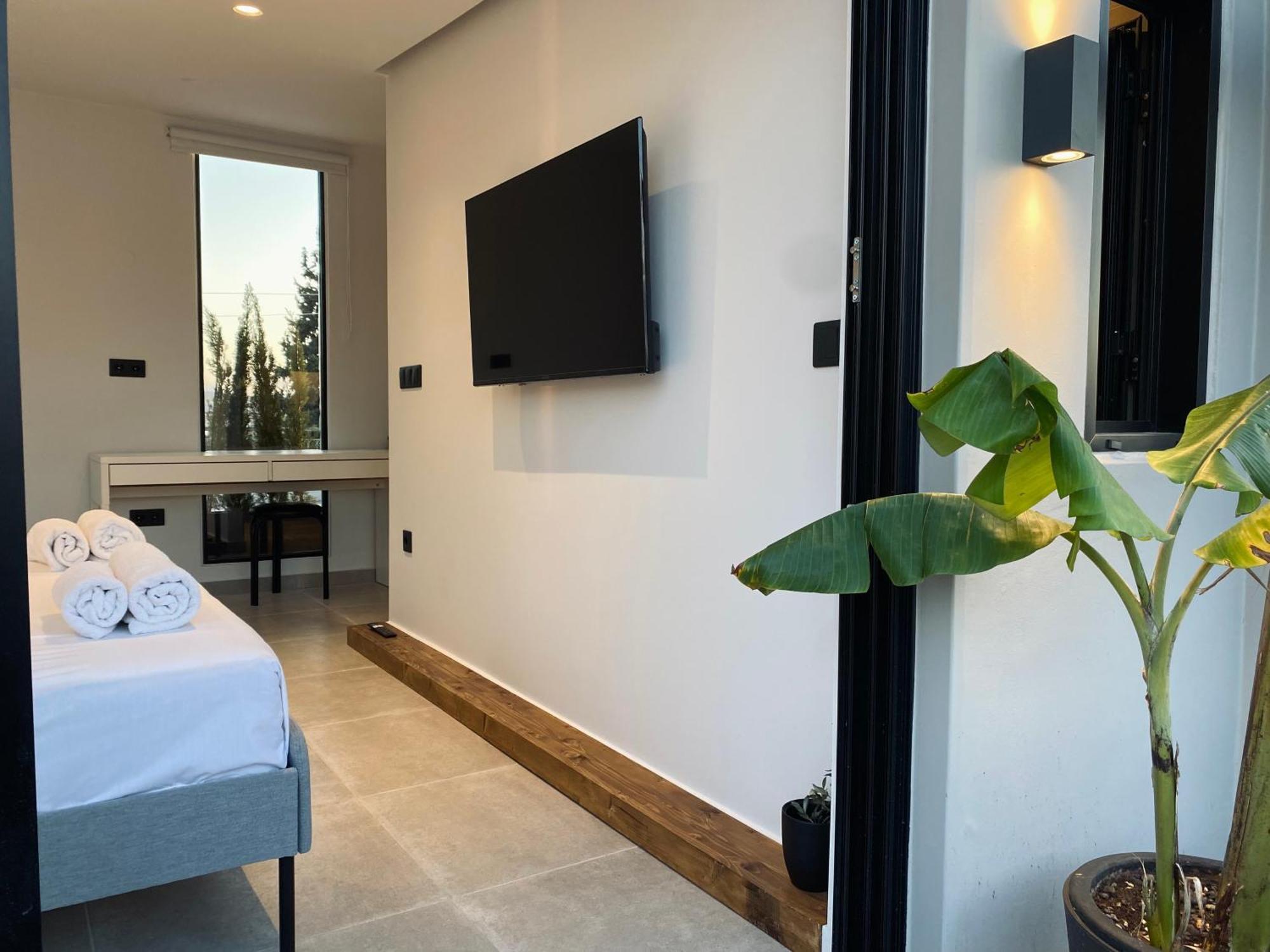 Hyperion Penthouse Apartment Патра Екстериор снимка